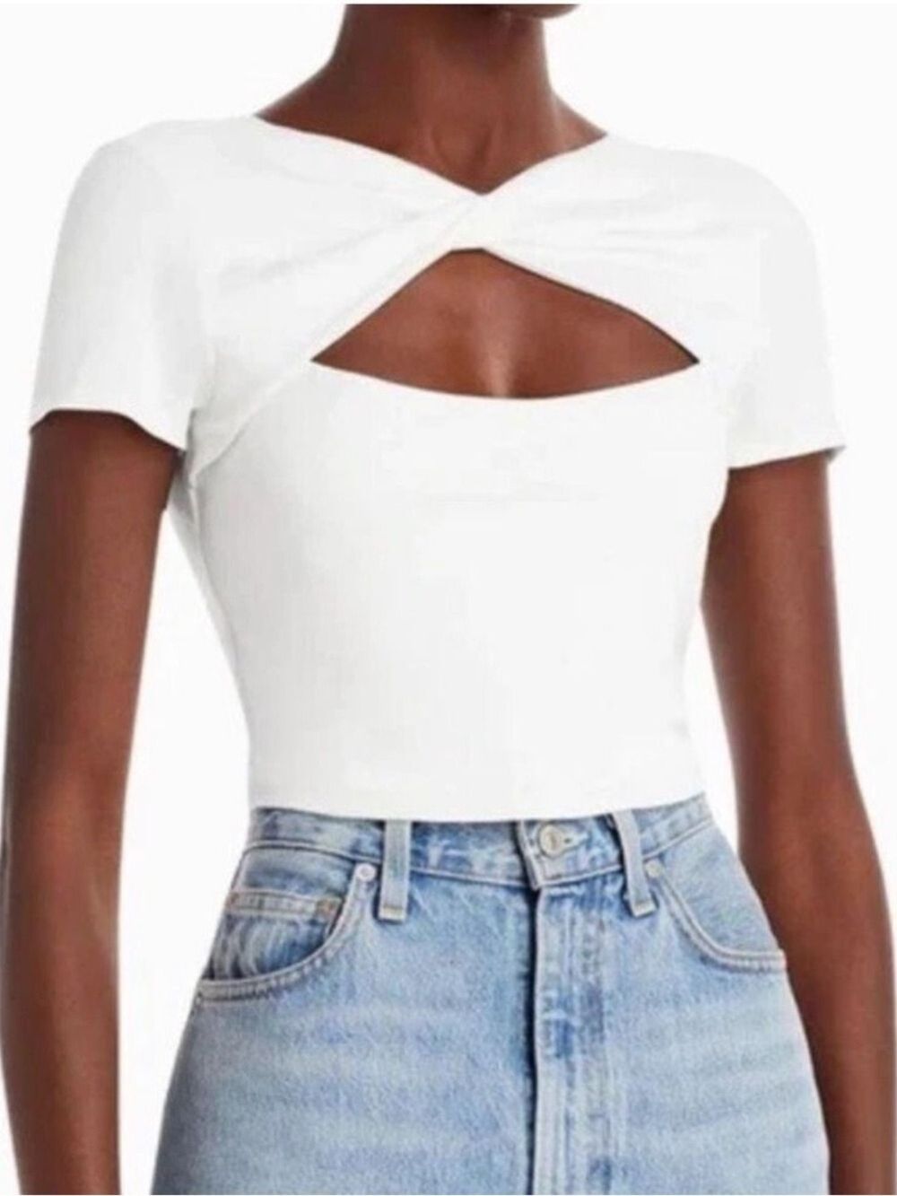 Fore Cut Out White Top